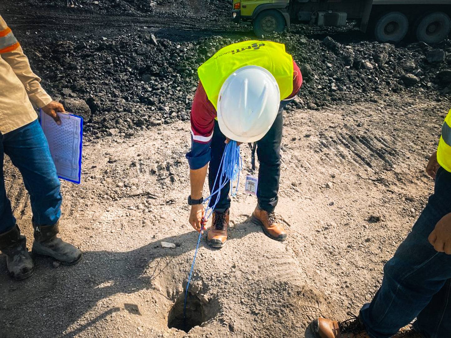 QAQC depth measurement tool – MITIMEASURE being used to measure blasthole depth